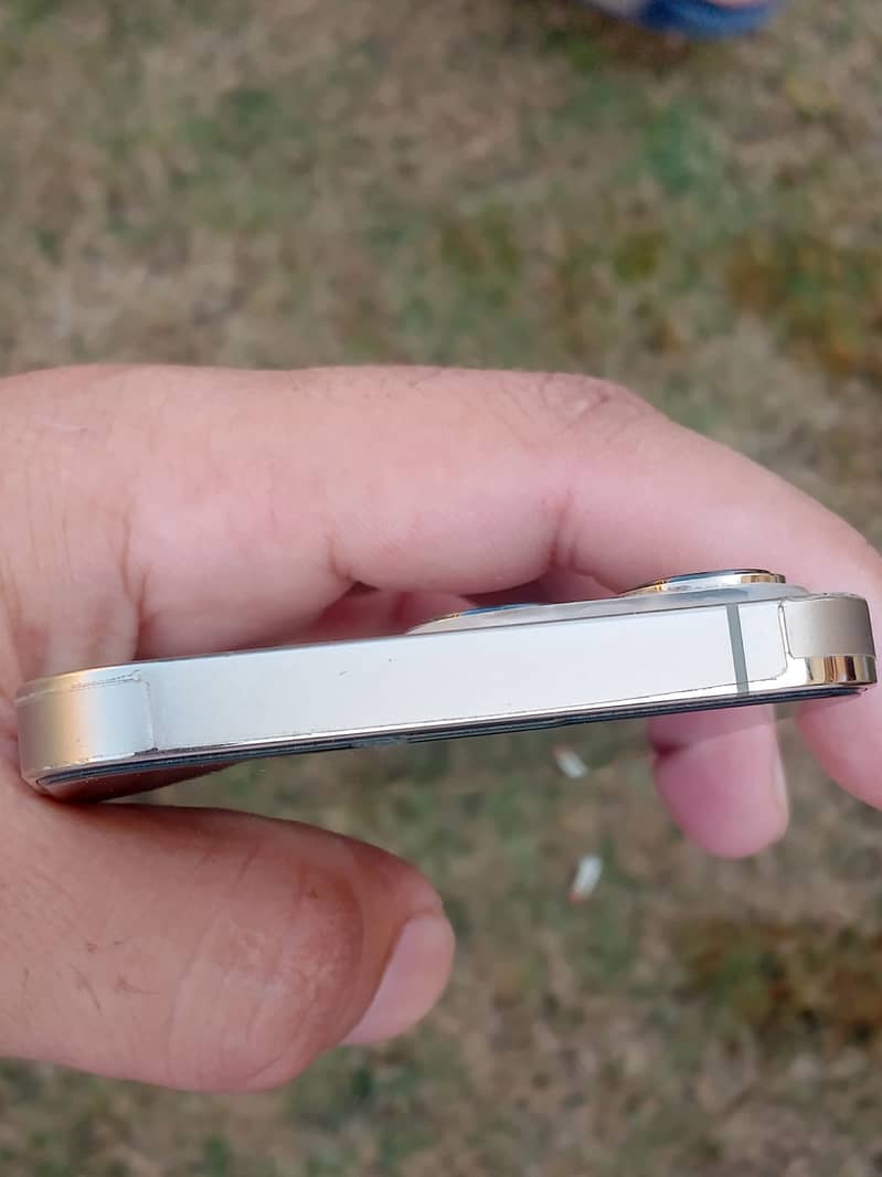 Apple iPhone 13 Pro 6