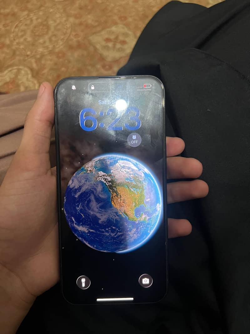 Apple iPhone 15 Pro Max 1