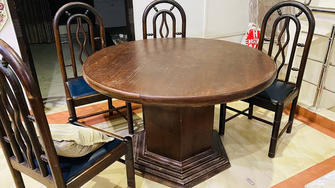 Dining Table with 4 chairs 1