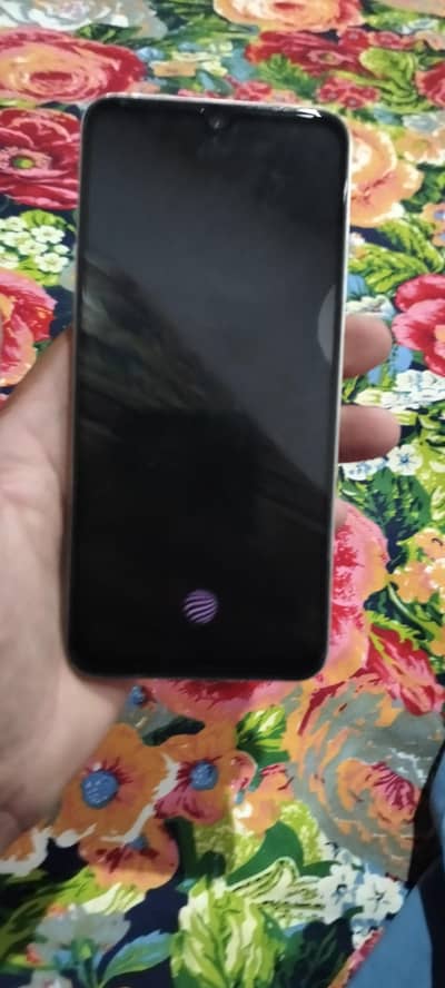 Vivo V25e. 8+8+128.03136501423 rabta