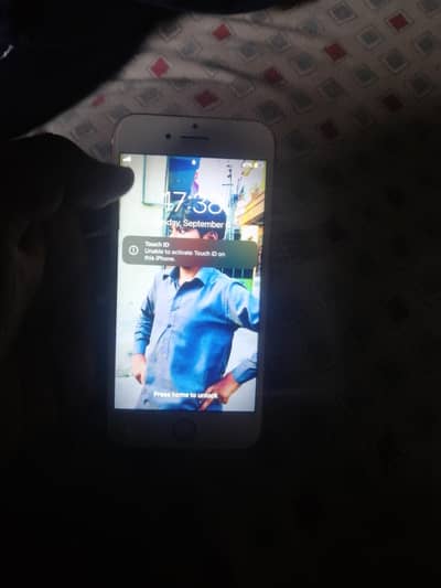 Apple iPhone 7