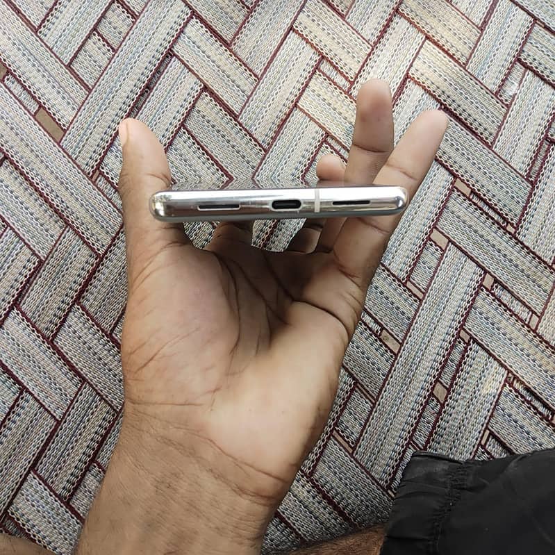 Google Pixel 7 Pro 4
