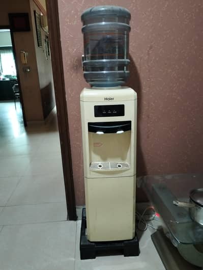 Haier water dispenser