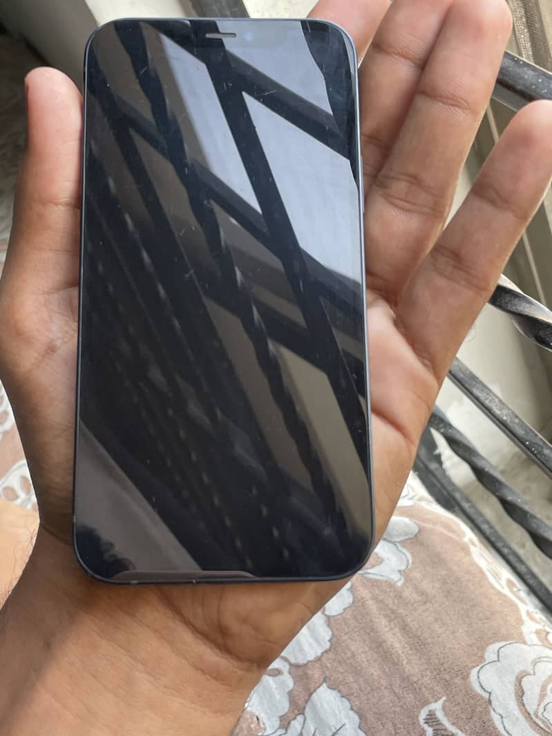 Apple iPhone 12 2