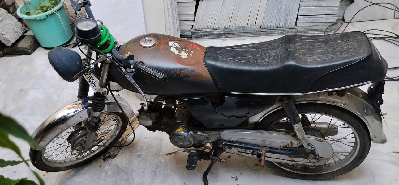 Rode princes 13 model 0