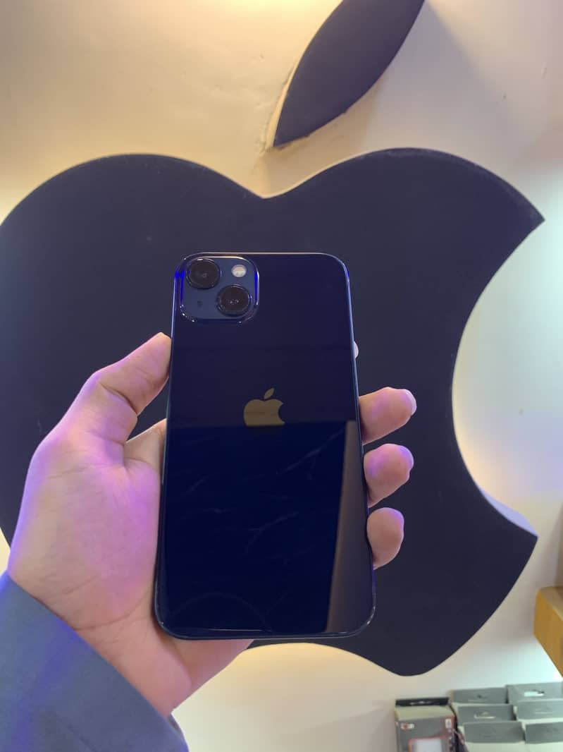 Apple iPhone 13 1
