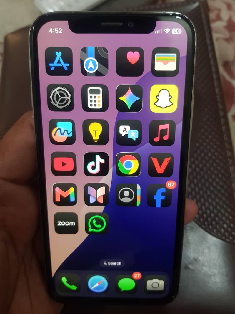 Apple iPhone XS 1