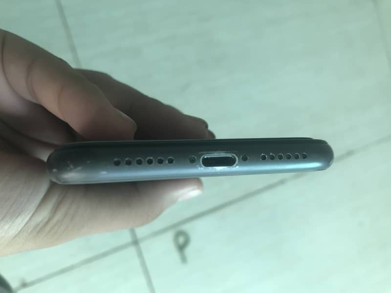Apple iPhone 11 3