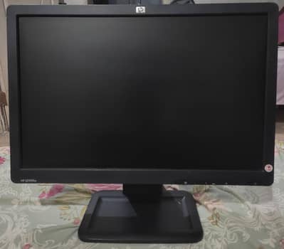 HP LE1901w 19-inch Widescreen LCD Monitor with Cables.