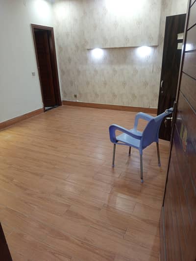 10 marla house with basement available in reasonable price