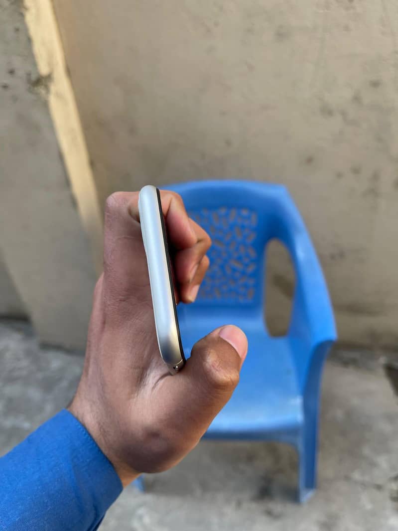 Apple iPhone 11 6