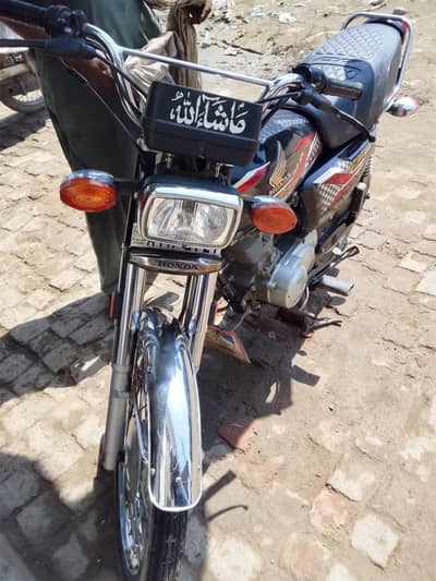 Honda 125 for sale good condition 1st owner