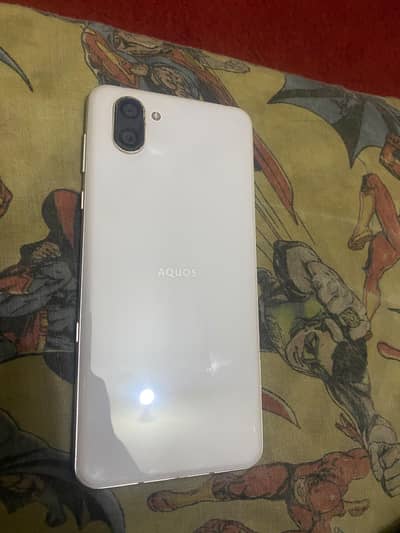 Sharp Aquos R3