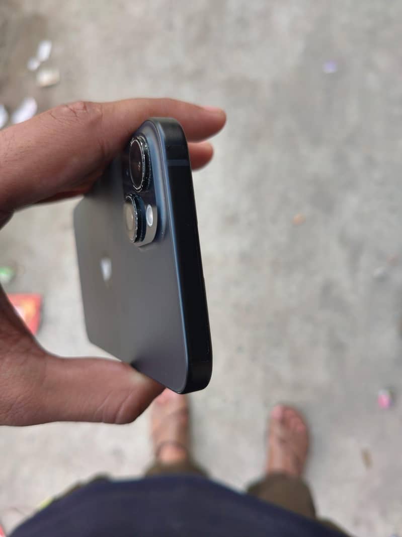 Apple iPhone 15 plus 6