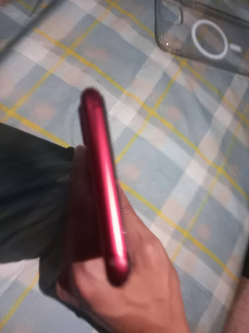Apple iPhone 11 3