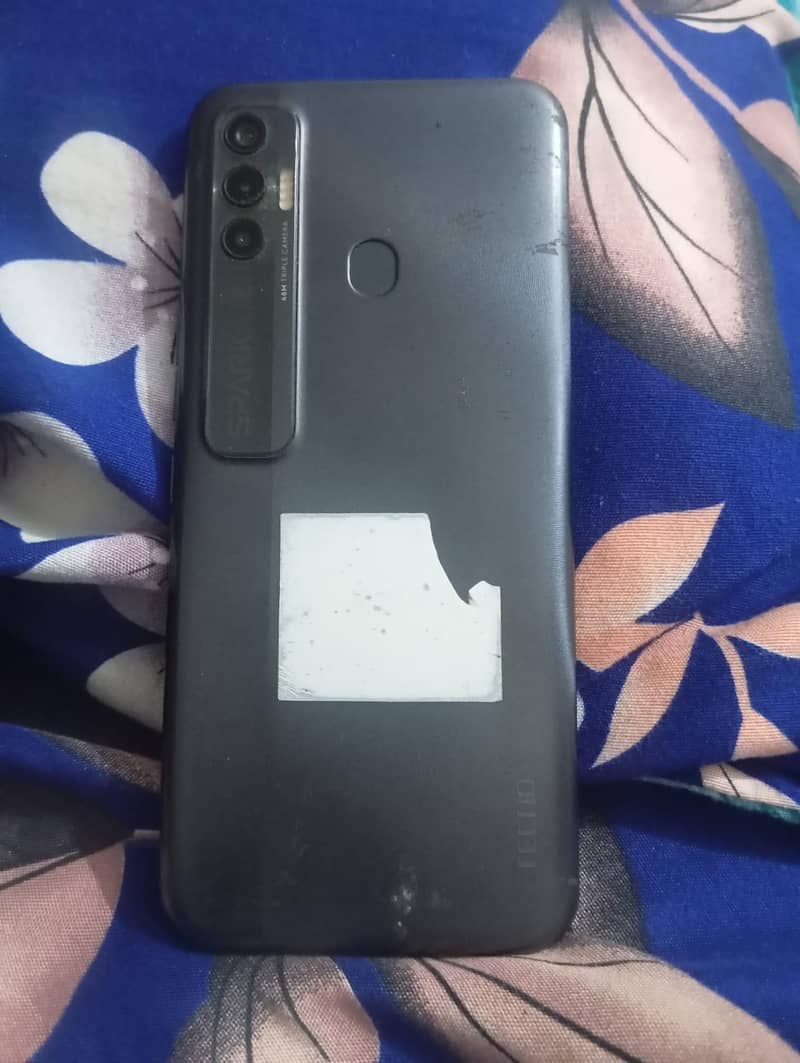 Tecno Spark 7 Pro 0