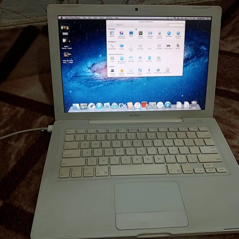 Apple Macbook 0