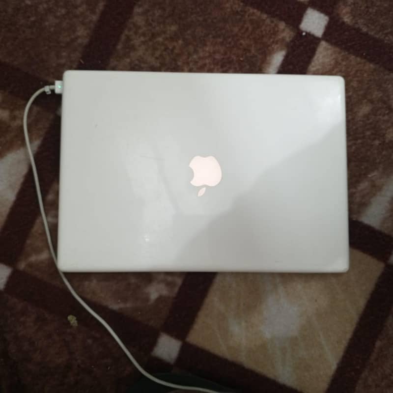 Apple Macbook 3