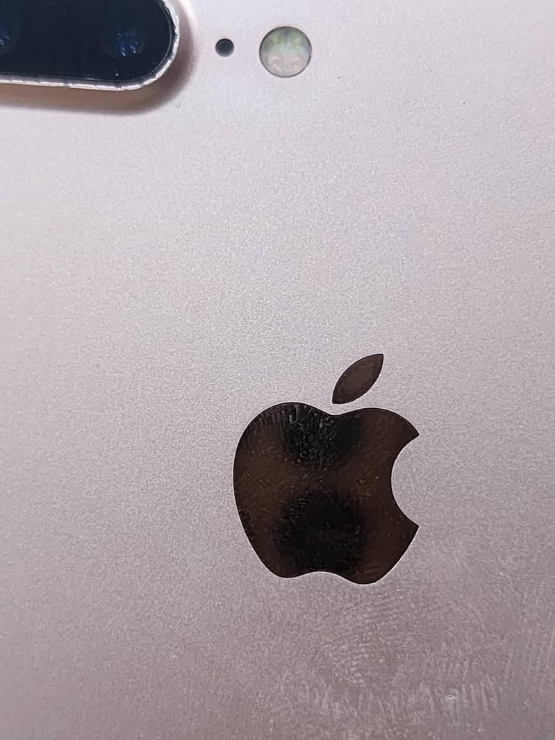 Apple iPhone 7 Plus 2