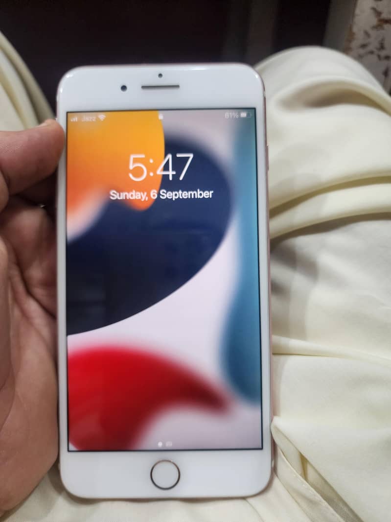 Apple iPhone 7 Plus 8