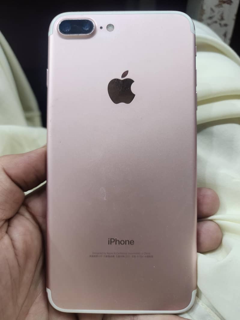 Apple iPhone 7 Plus 9