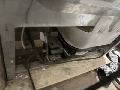 Slightly used hair invertor refrigerator