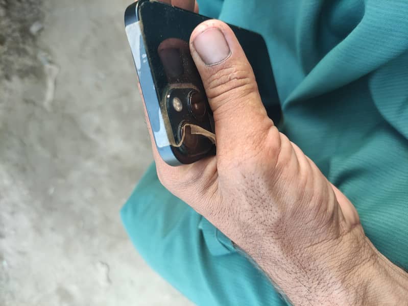 iPhone 13 2