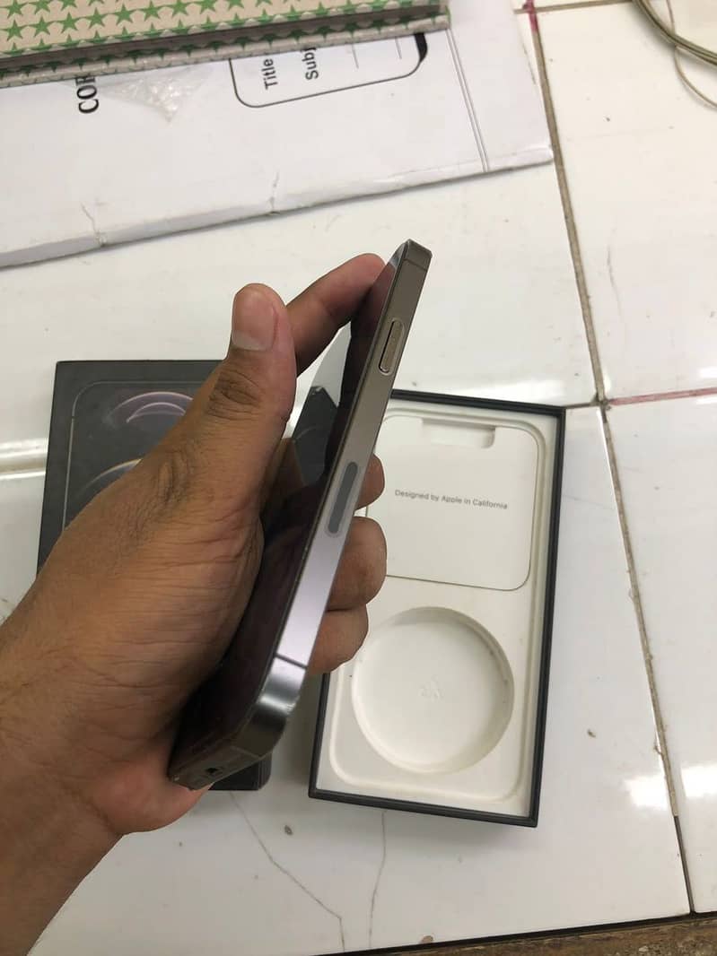 Apple iPhone 12 Pro 3