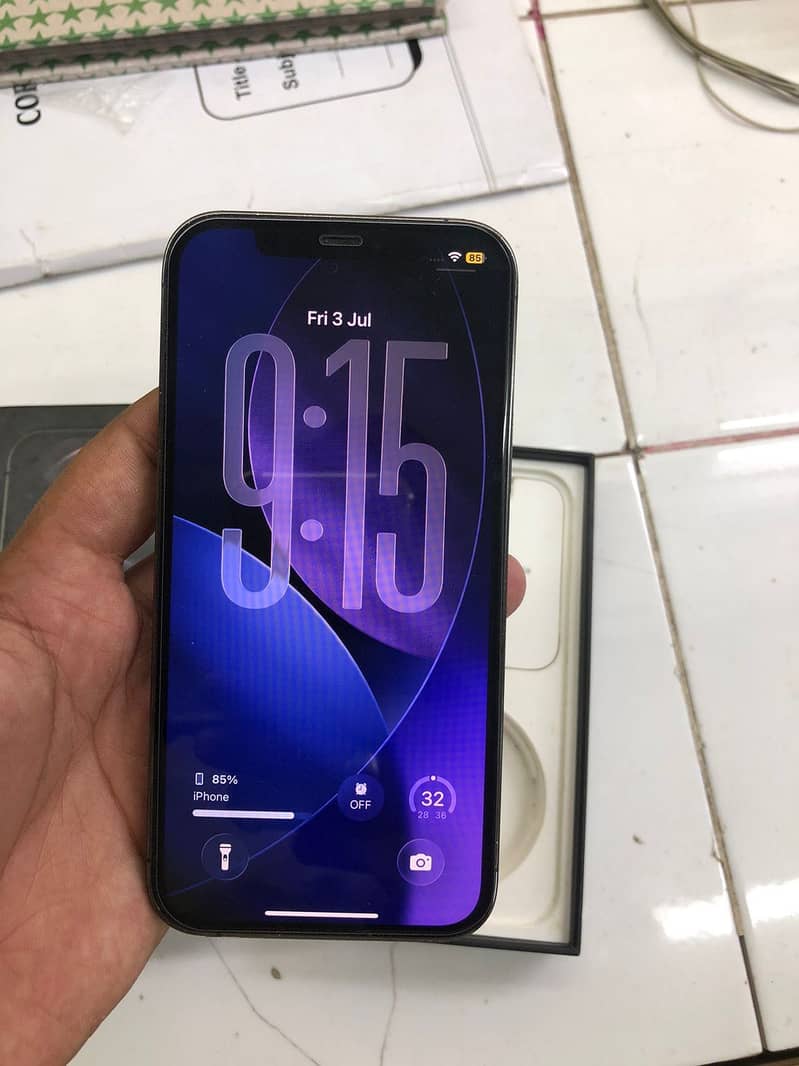 Apple iPhone 12 Pro 4
