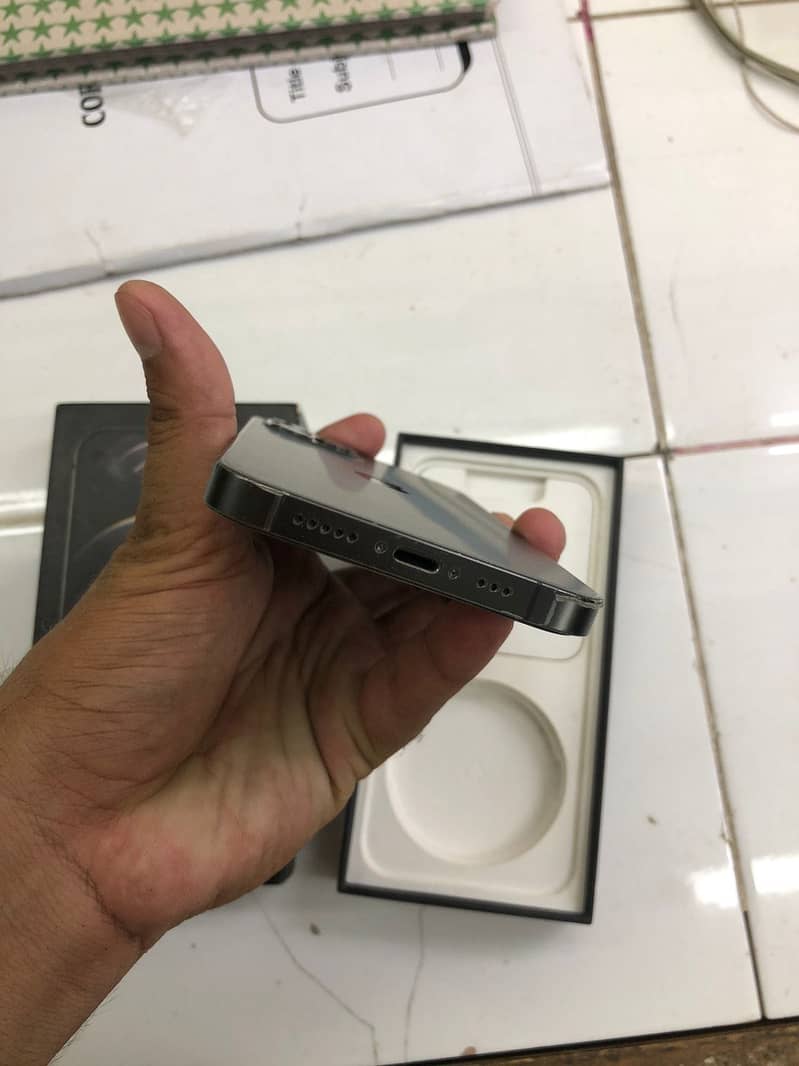 Apple iPhone 12 Pro 8