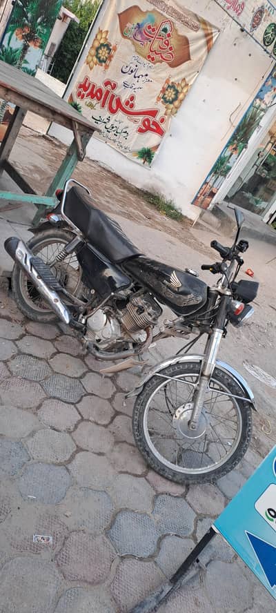 10 Model 125 januan tanki tapa black colour maan pras howa haa