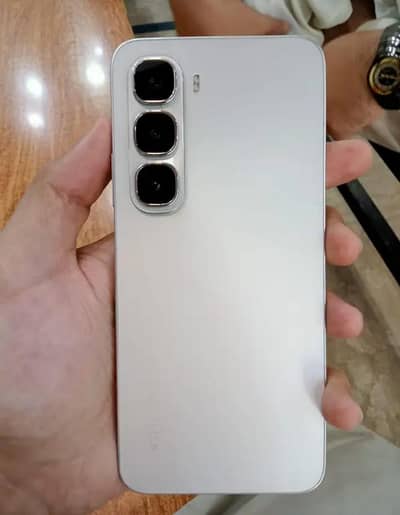 Infinix hot 60i 6/128 20 days used