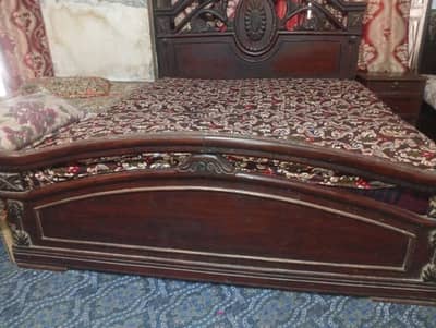 bed with sngahr