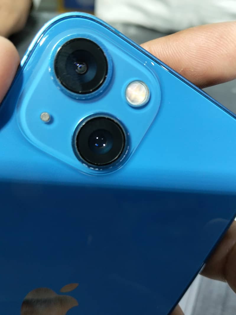 Apple iPhone 13 1