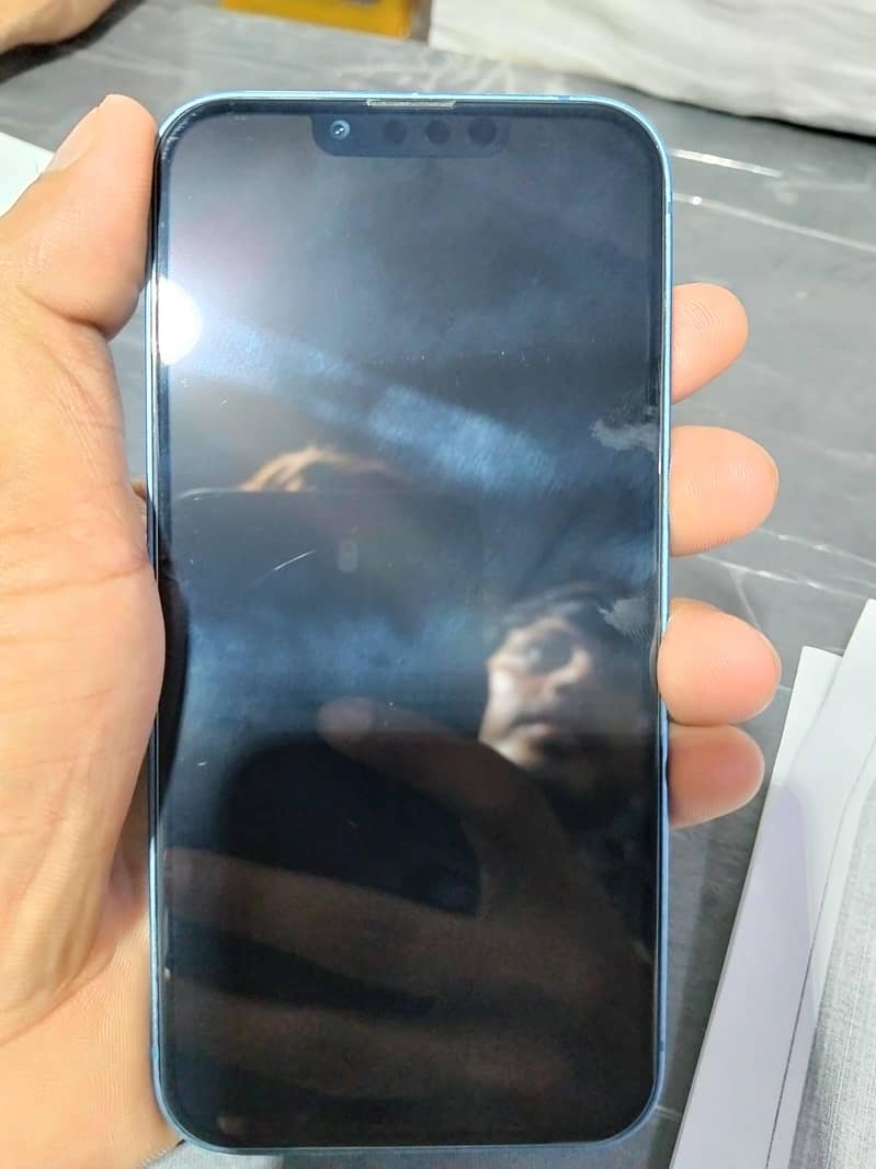 Apple iPhone 13 2