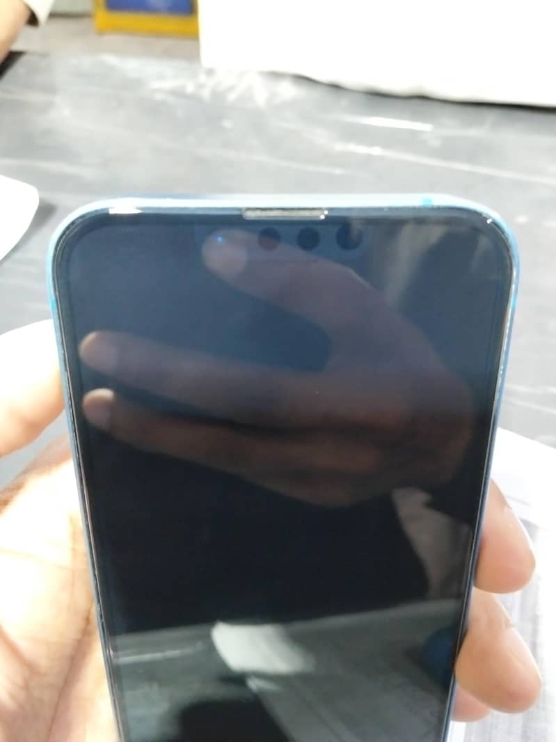 Apple iPhone 13 6
