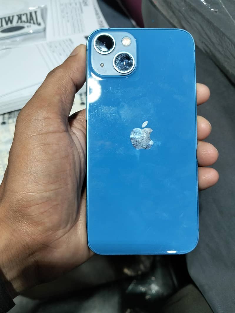 Apple iPhone 13 7