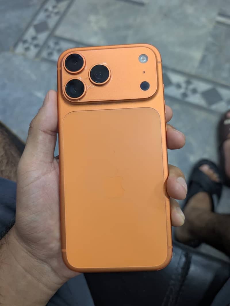 iPhone 17 Pro Max 0