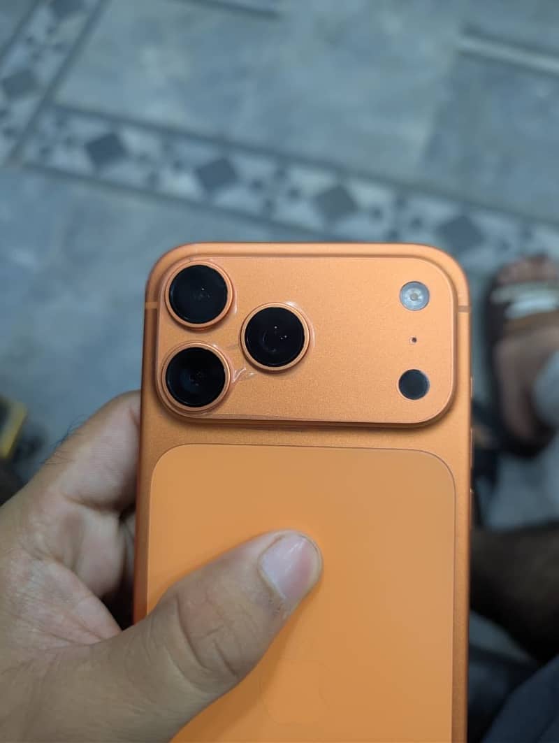 iPhone 17 Pro Max 1