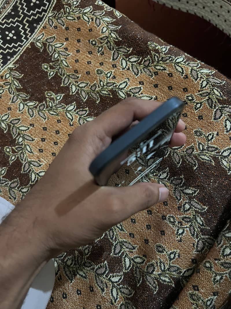 Apple iPhone 12 1