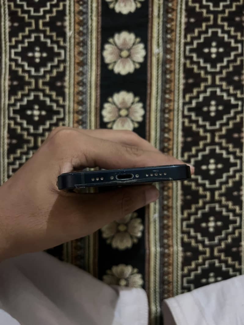 Apple iPhone 12 2