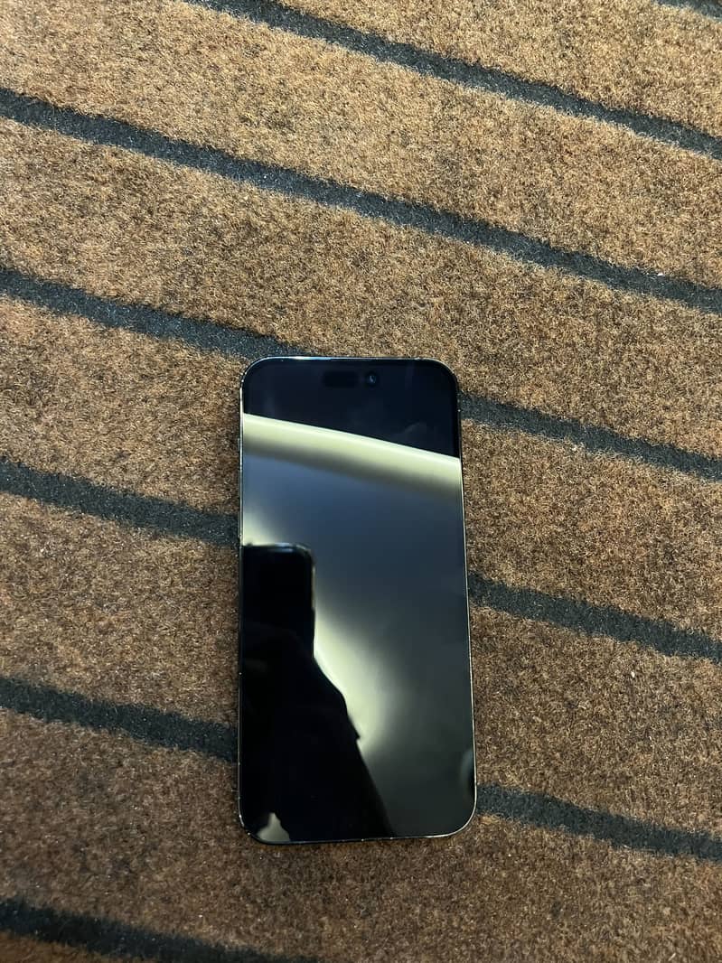 Apple iPhone 14 Pro Max 6
