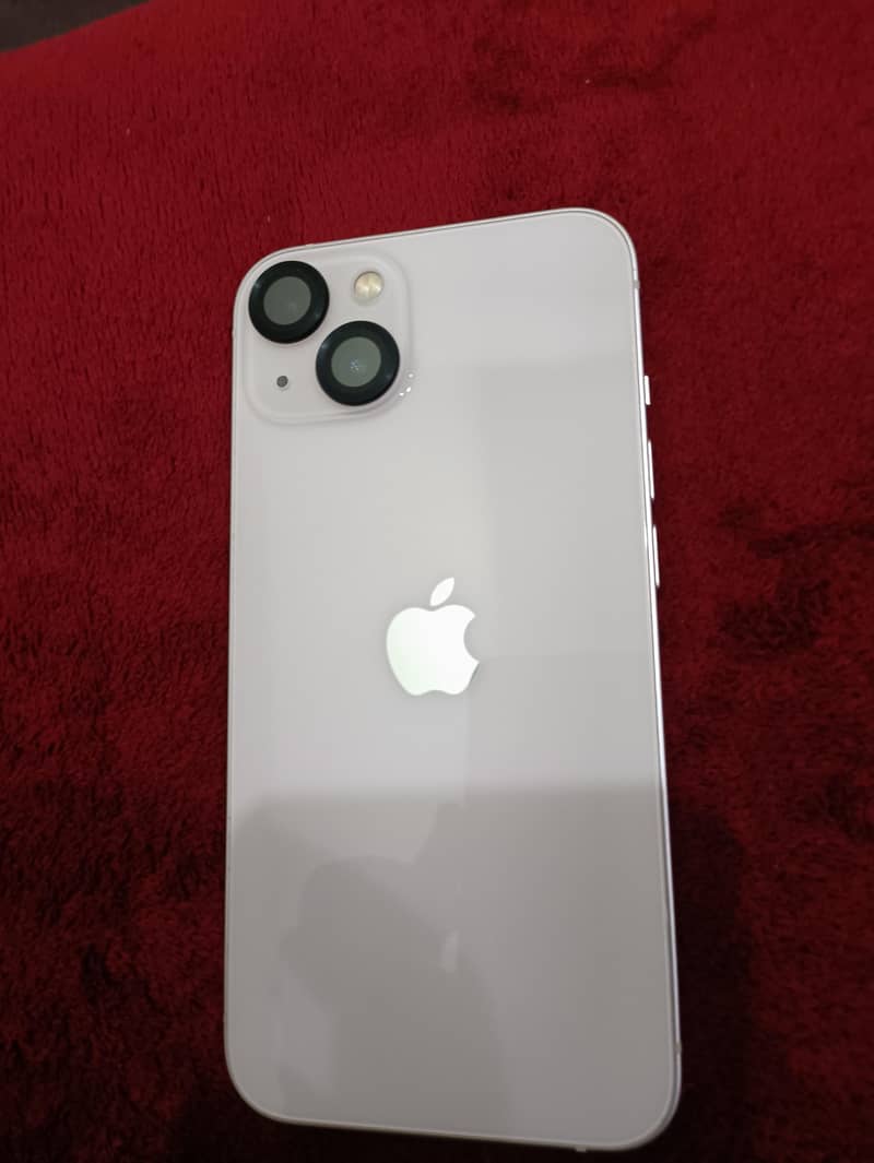 Apple iPhone 13 8