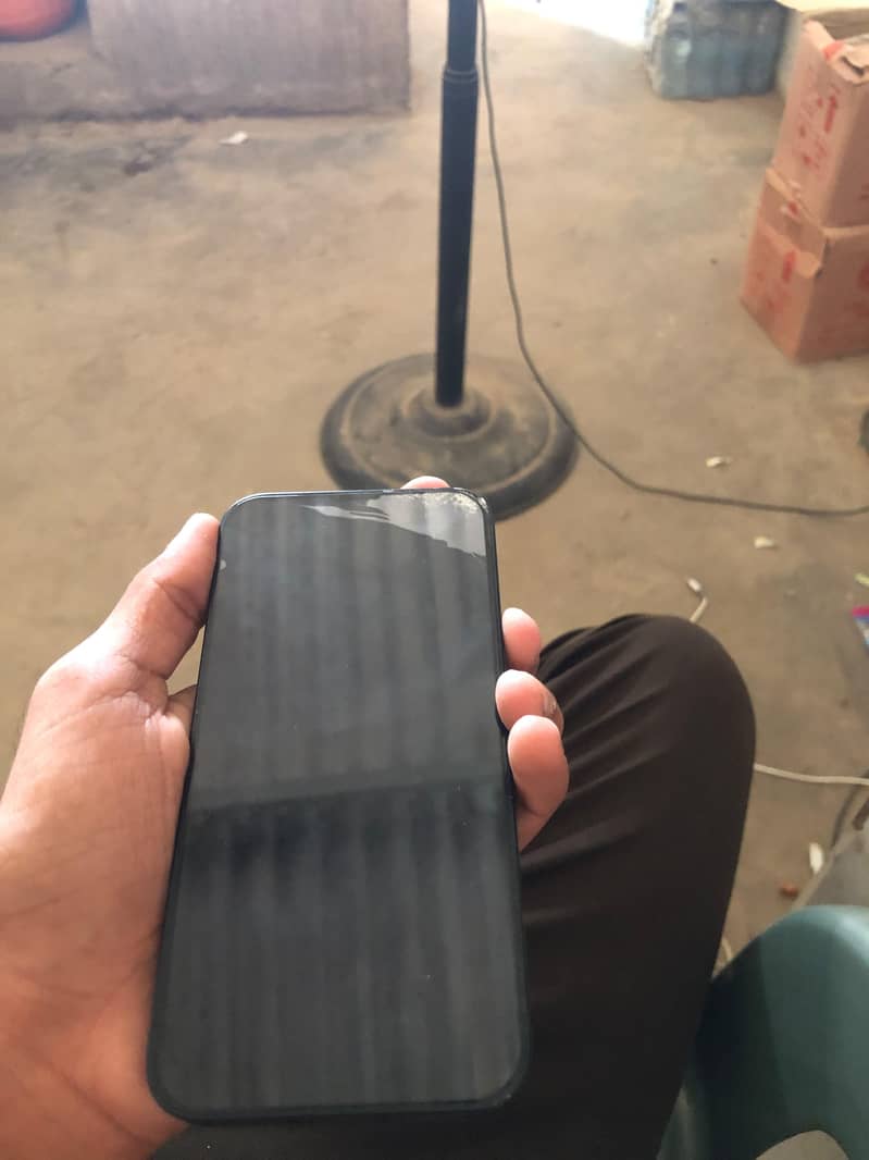 Apple iPhone 13 3
