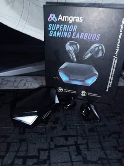 amgras a 8 pro gaming earbuds Perfect for gaming 3 to 4 hours backup