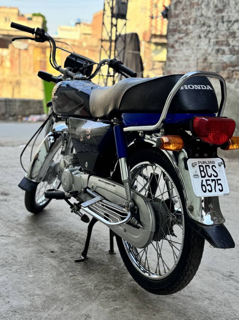Honda cd70 4