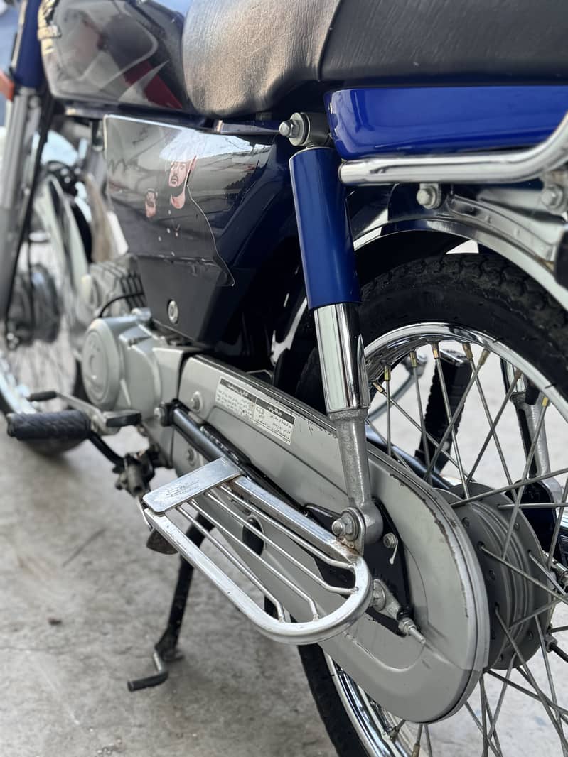 Honda cd70 6