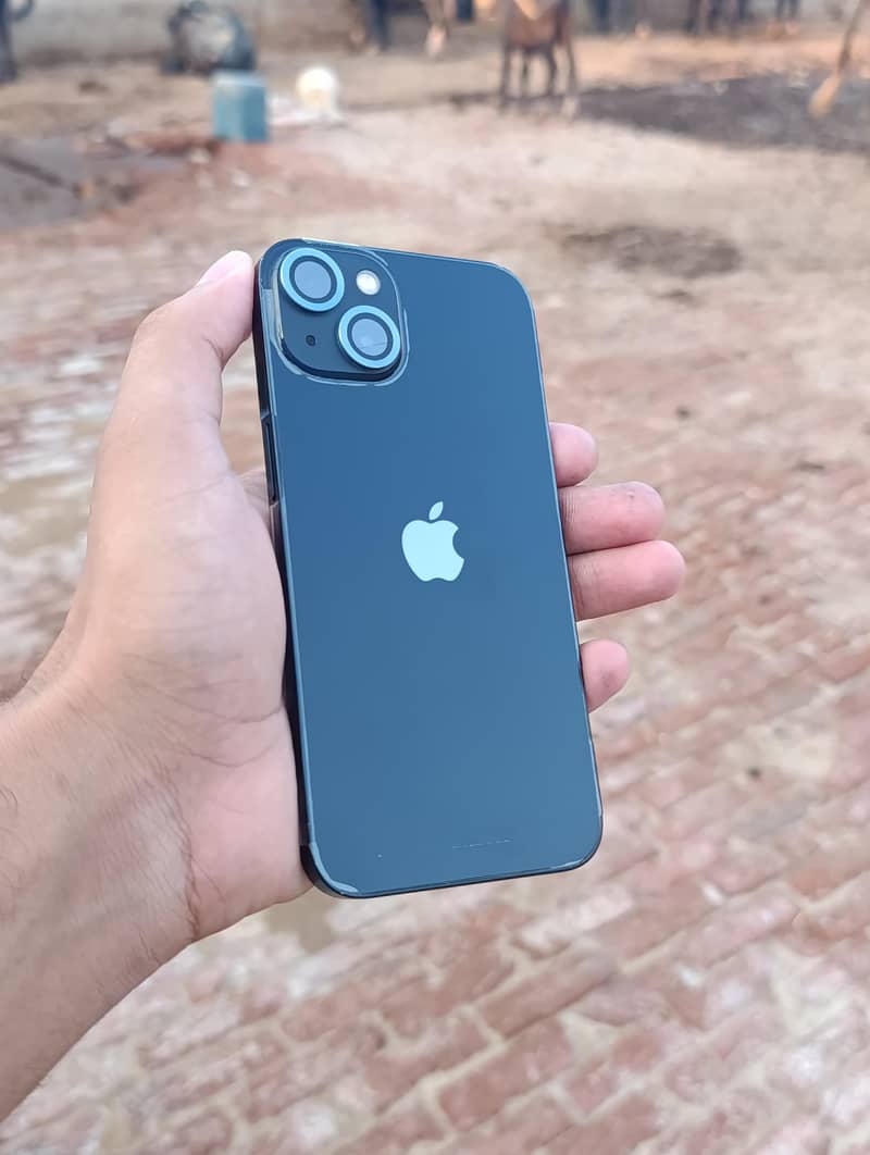 Apple iPhone 13 5