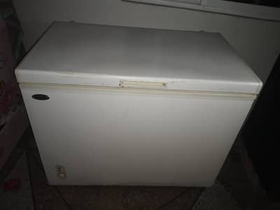 Waves deep freezer