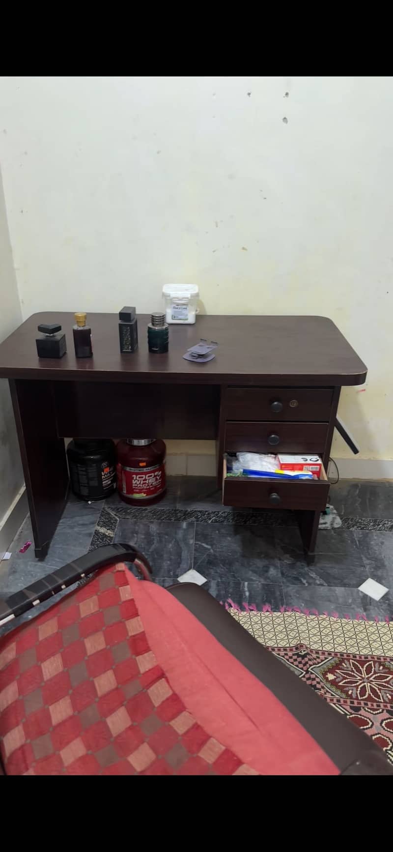 Study table 0